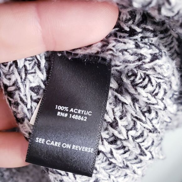 Torrid‎ - Picture 7 of 8